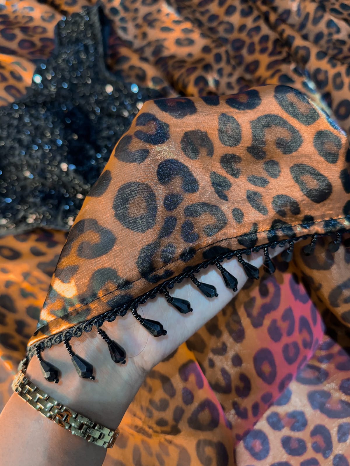 Luxury with the "Tiger Claw" Premium Saree