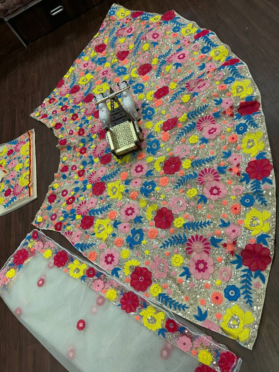 Unveil Your Glamorous Look - Economical Lehanga