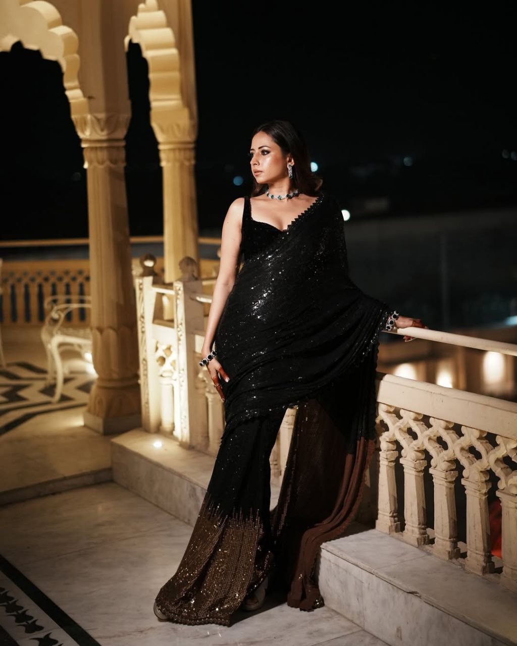 Black 🖤 Duo Gold 🪙 Bling Party Charm Sequins Work Saree