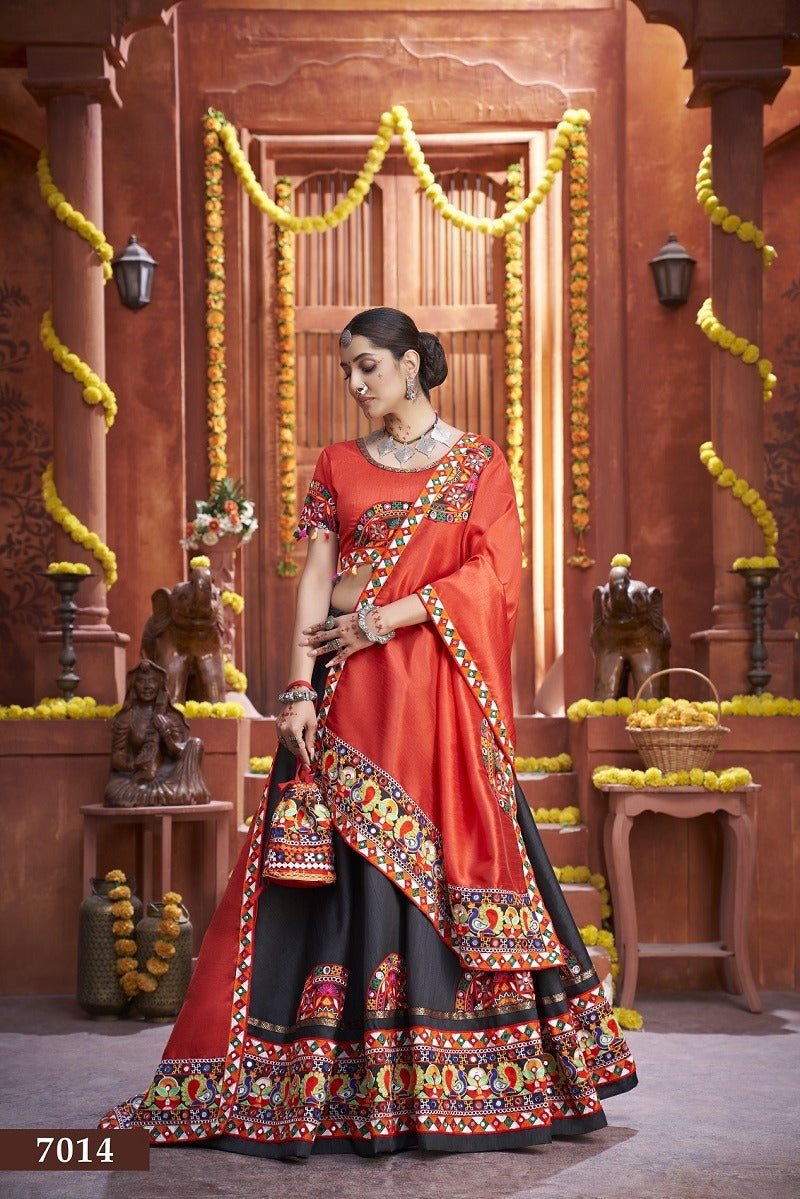 NAVRATRI ROYAL TRADITIONAL LOOKS READY TO WEAR LEHANGA CHOLI