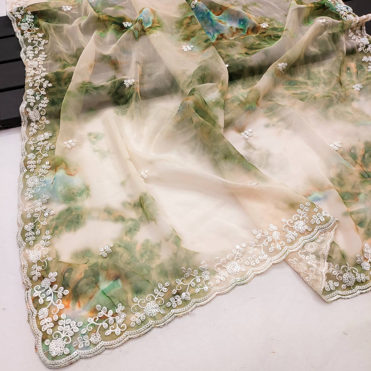 Floral Pastal Print Soothing Looks Saree