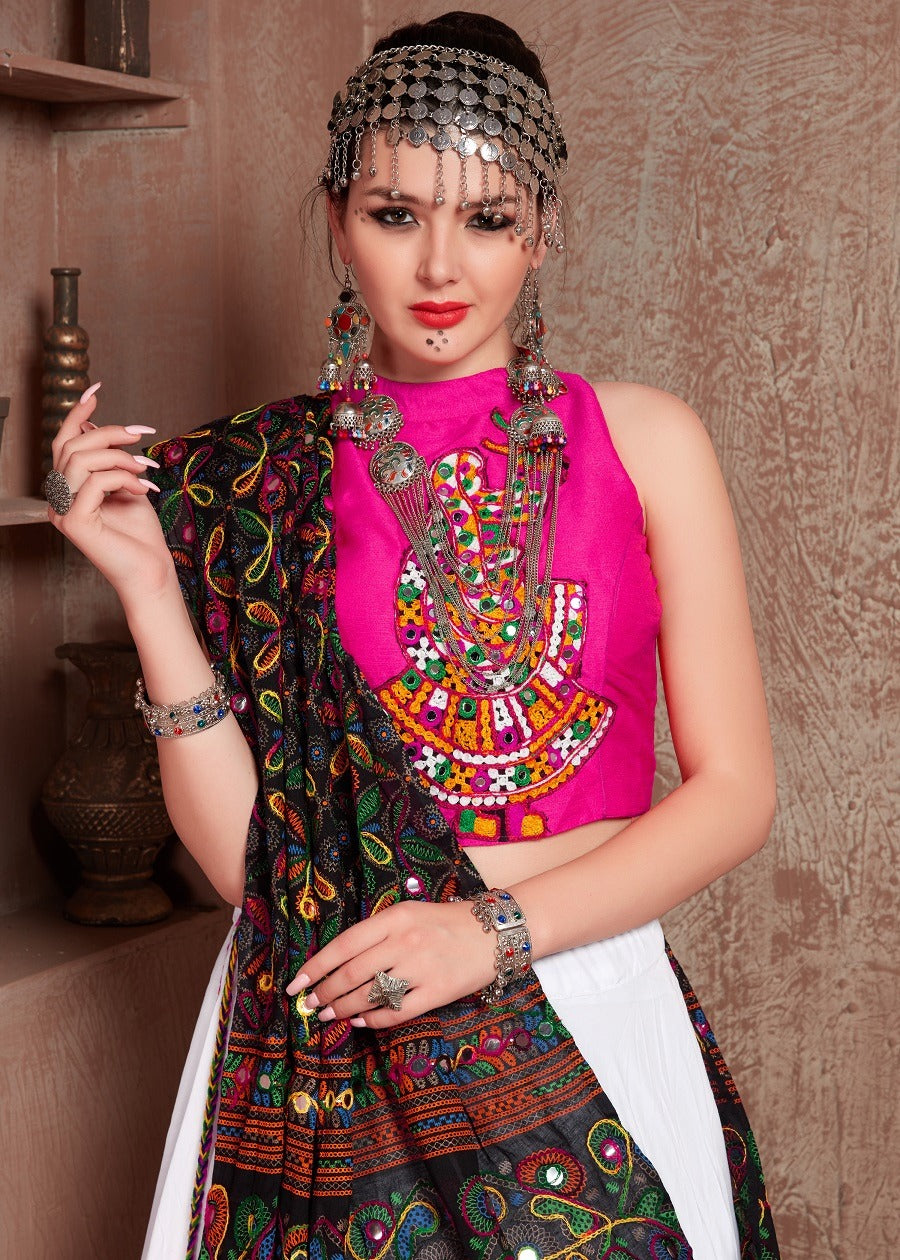 NAVRATRI CHANIYA CHOLI UNIQUE LOOKS