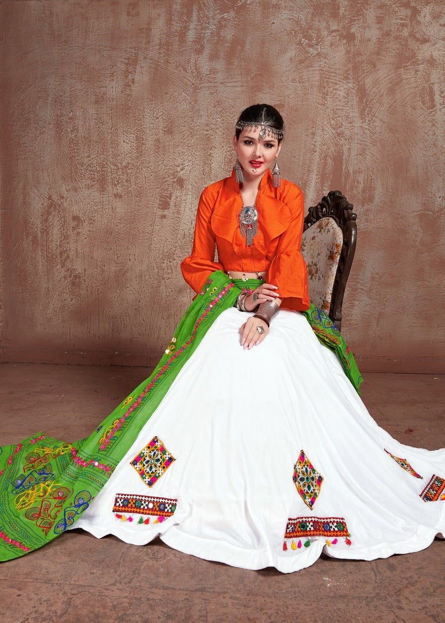 NAVRATRI CHANIYA CHOLI UNIQUE LOOKS