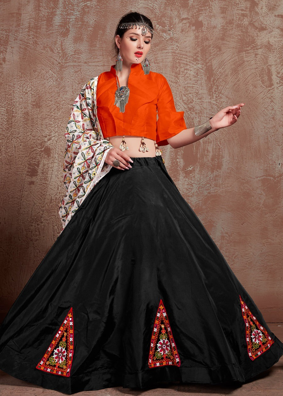 NAVRATRI CHANIYA CHOLI UNIQUE LOOKS
