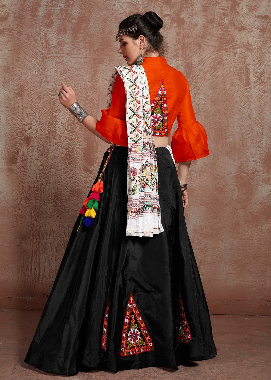 NAVRATRI CHANIYA CHOLI UNIQUE LOOKS