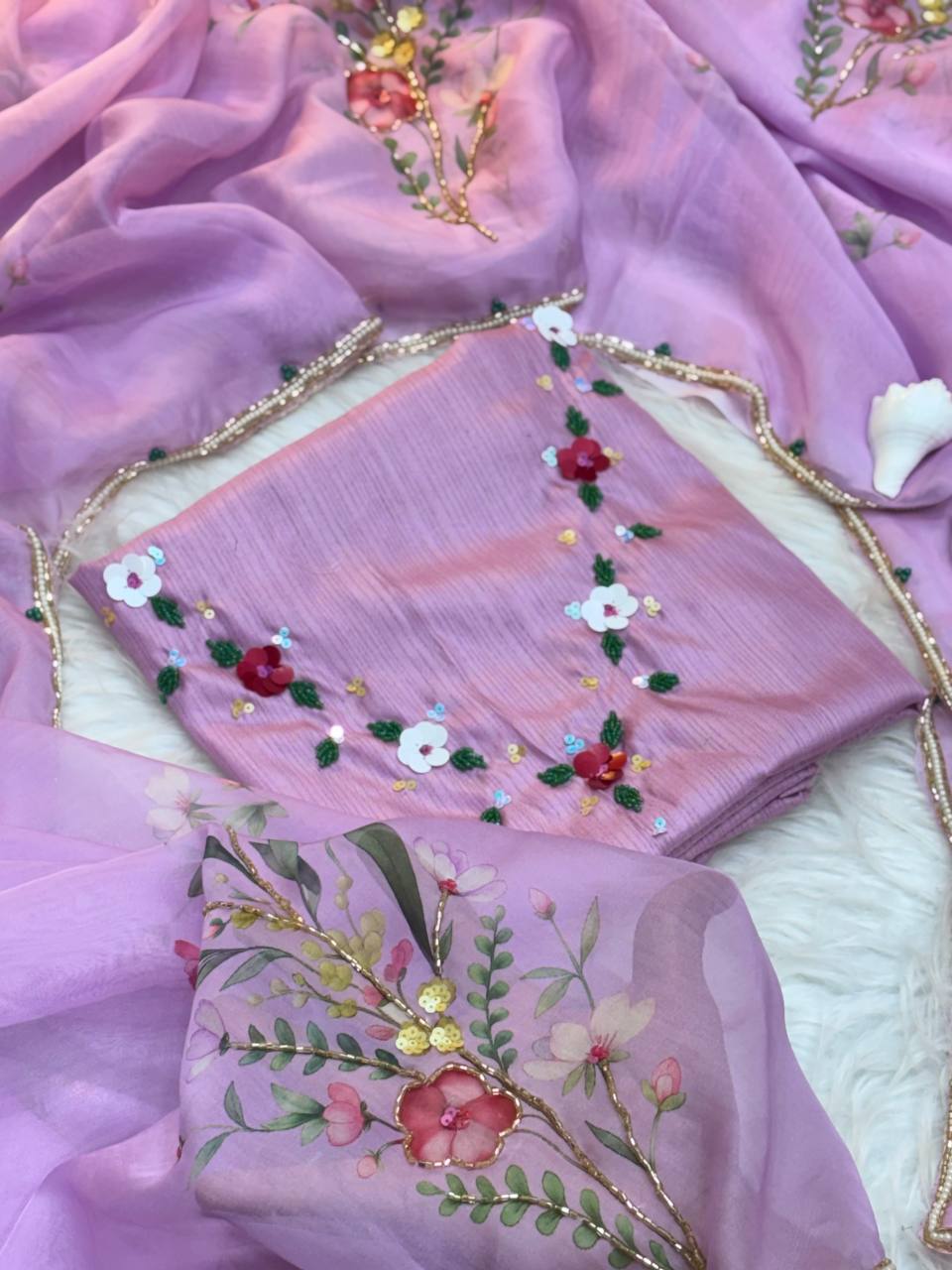 RICH CELEBRITY STYLE HANDWORK FLORAL ORGANZA SAREE