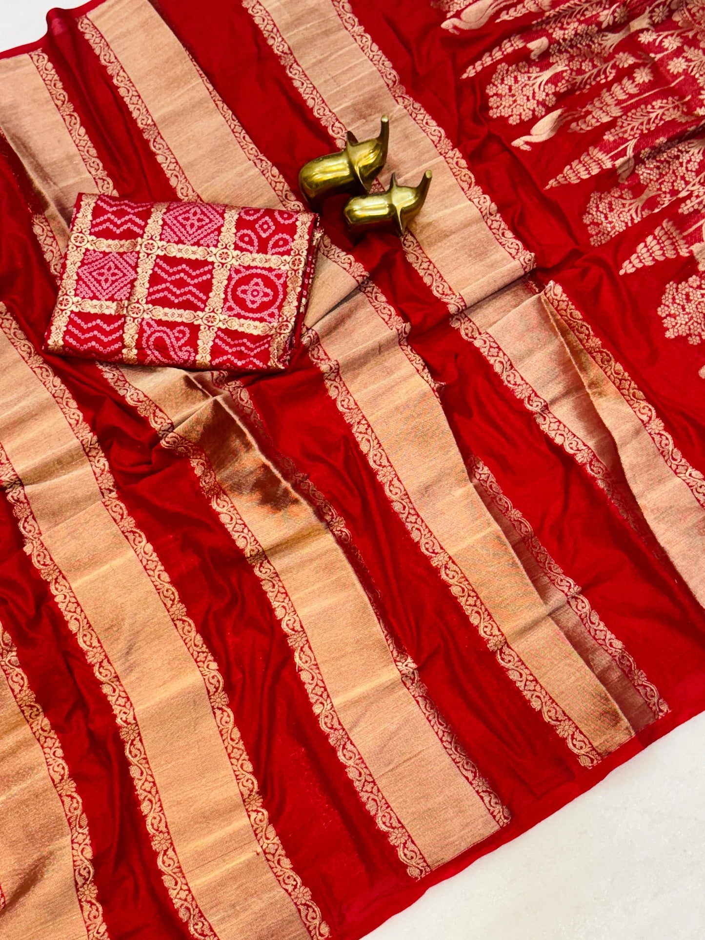 Crafted from luxurious Moonga silk Premium Saree