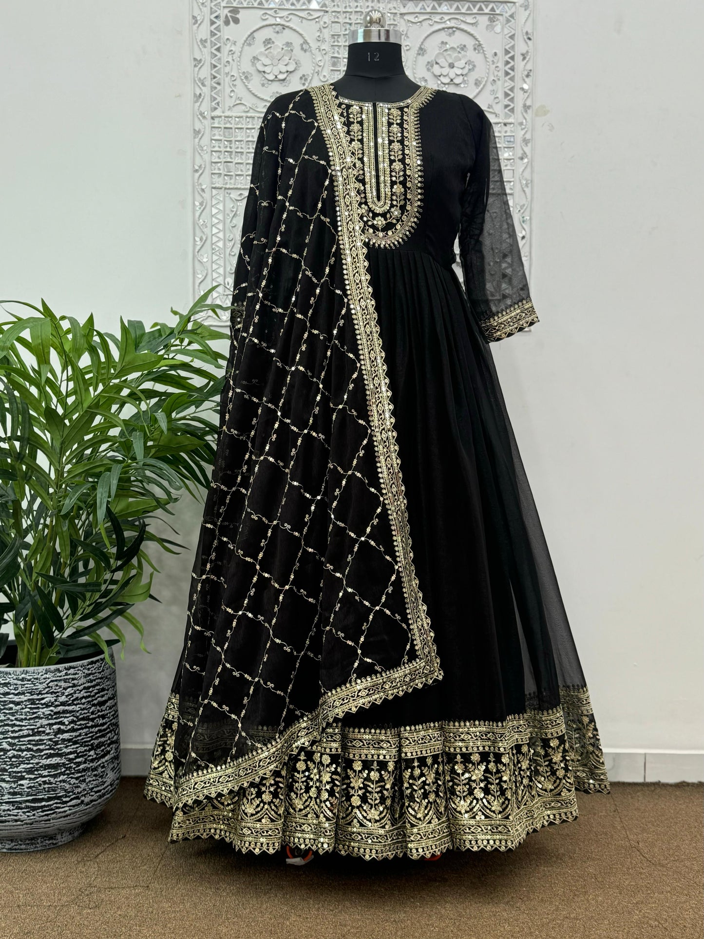 BOUTIQUE STYLE LONG GOWN - READY TO WEAR