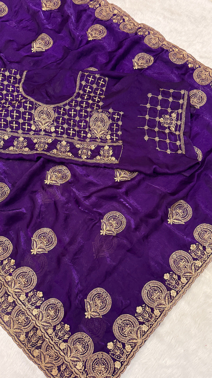 Sheer Elegance Exquisite Heavy Fandy Satin Silk Saree