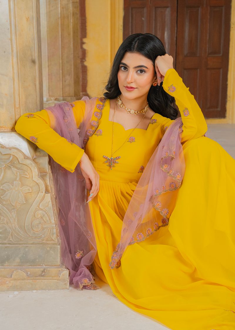 HADLI EXCLUSIVE READY TO WEAR PREMIUM READYMADE GOWN–DUPATTA SET