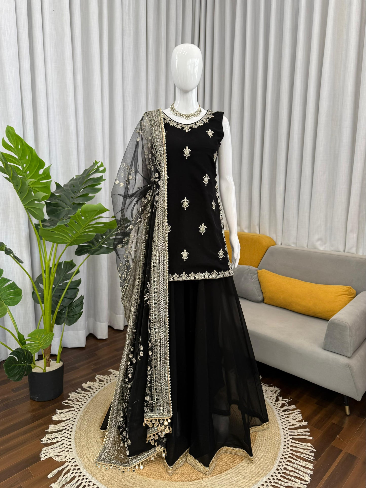 Crafted in Classy Tone Designer Palzoo Set