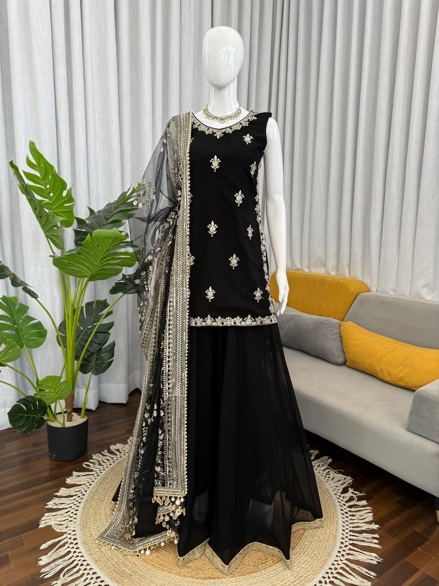 Crafted in Classy Tone Designer Palzoo Set