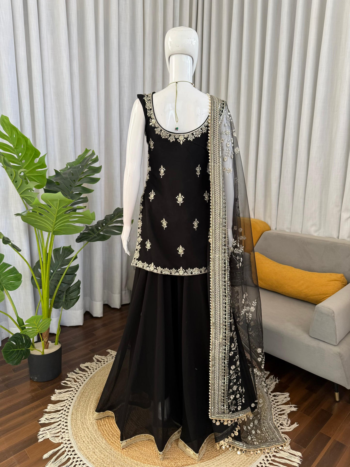 Crafted in Classy Tone Designer Palzoo Set