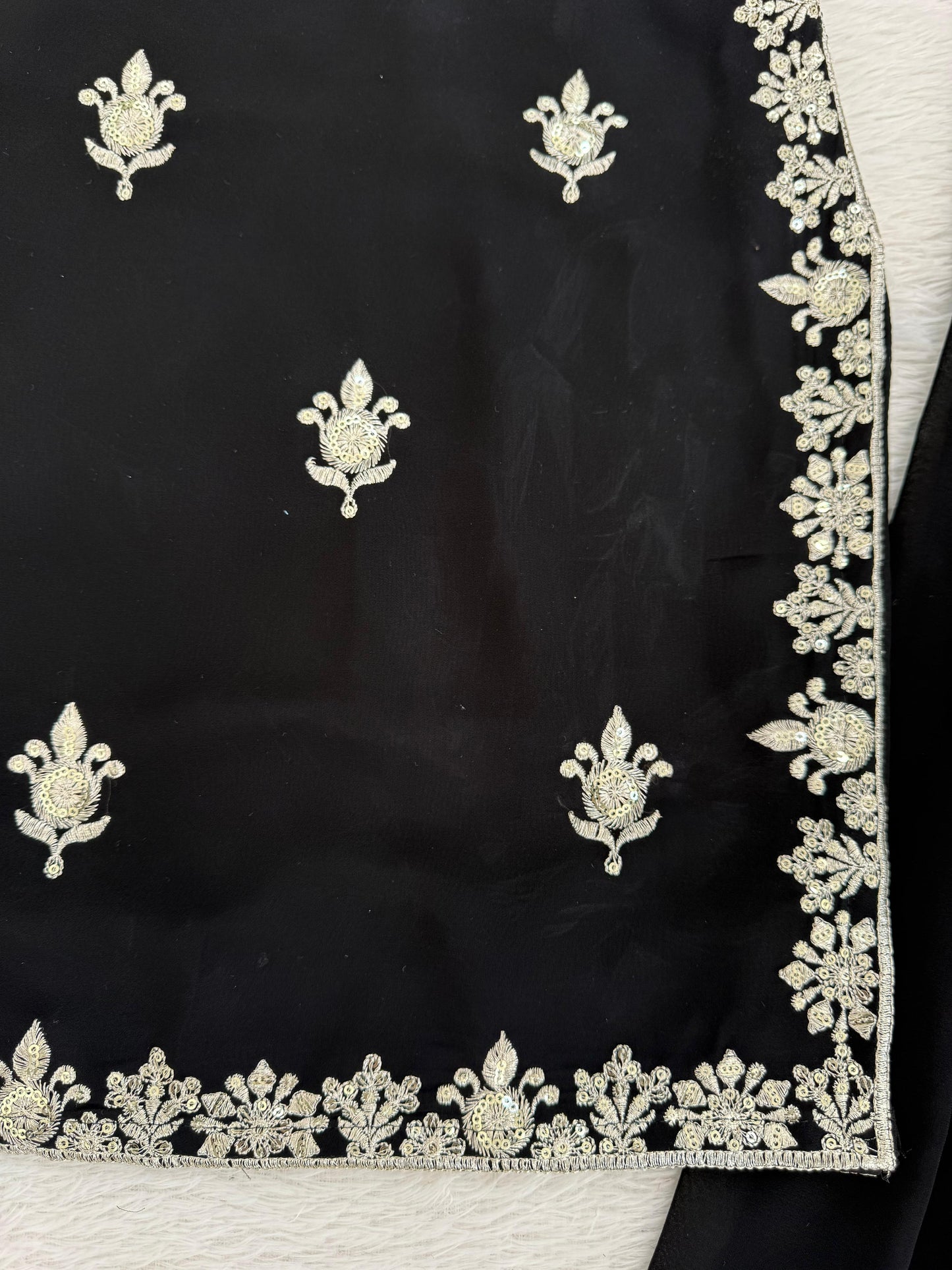 Crafted in Classy Tone Designer Palzoo Set