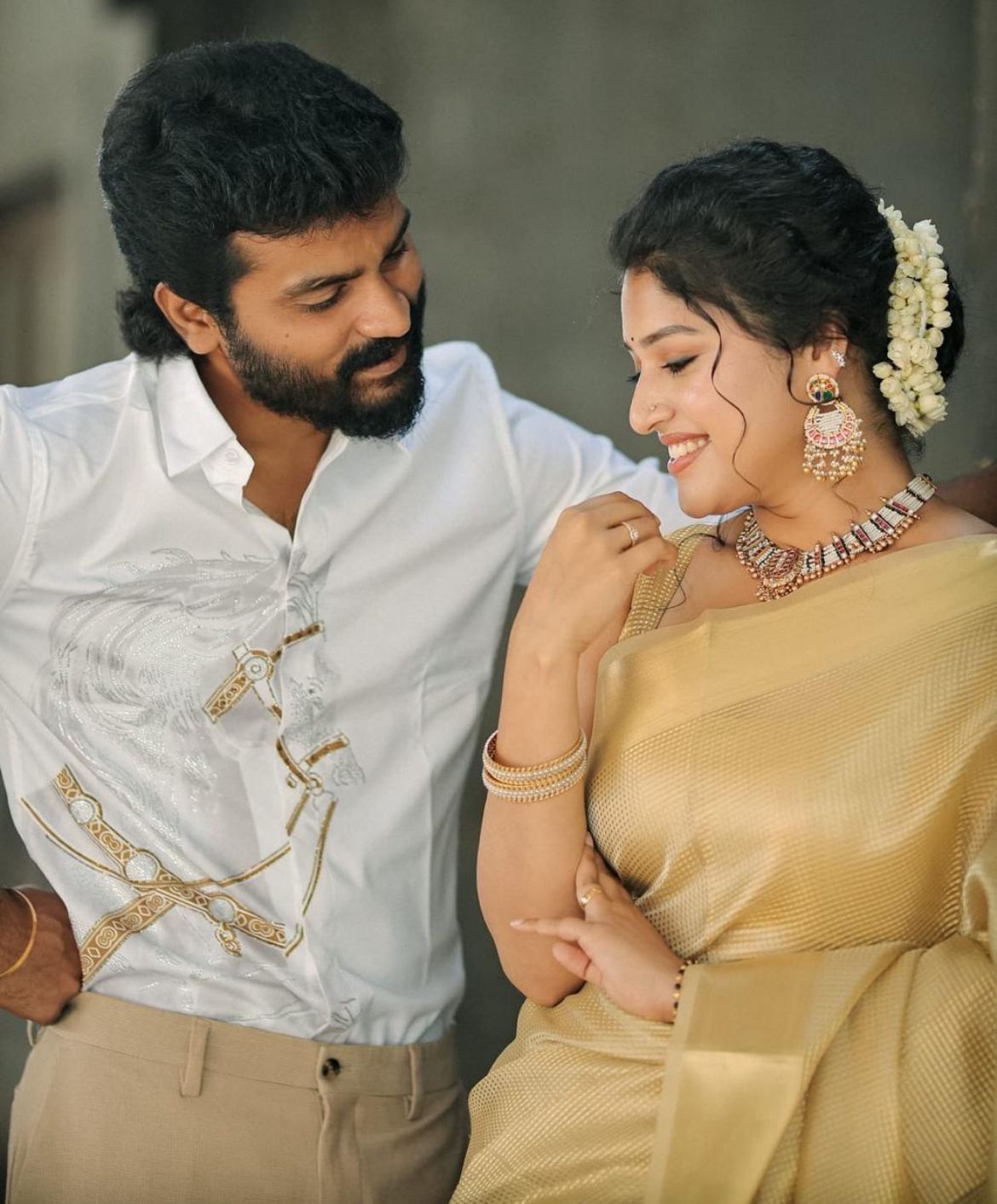 Nayanthara's Looks Inspired Banarsi Handloom Golden Tissue Silk Saree