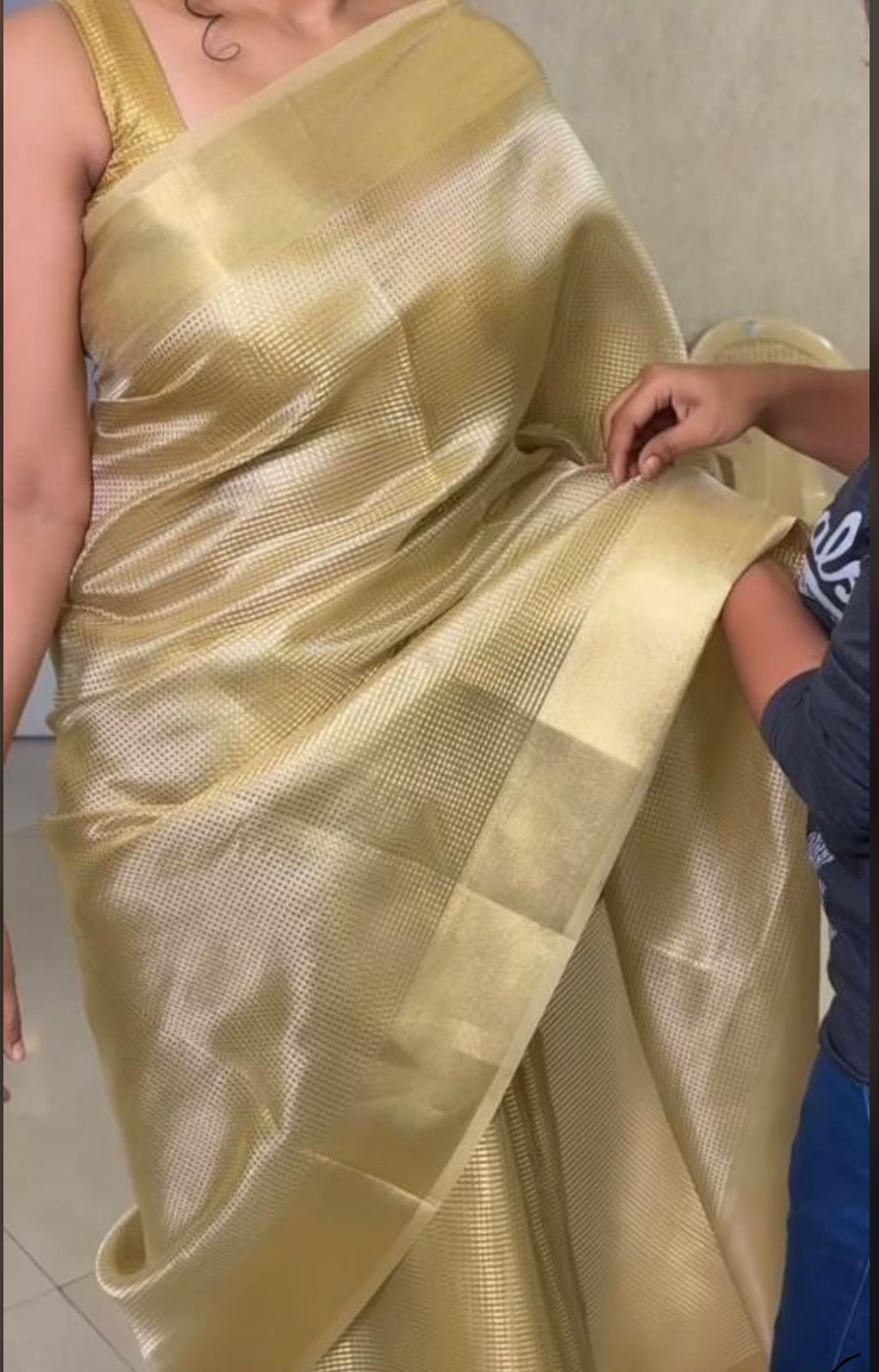 Nayanthara's Looks Inspired Banarsi Handloom Golden Tissue Silk Saree