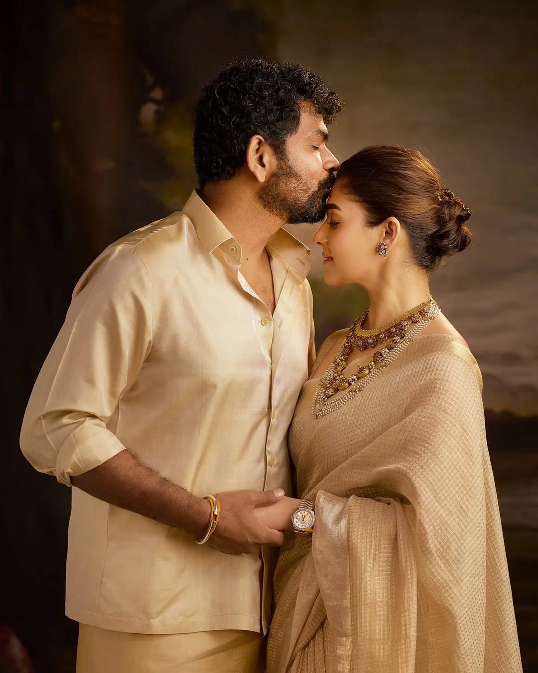 Nayanthara's Looks Inspired Banarsi Handloom Golden Tissue Silk Saree