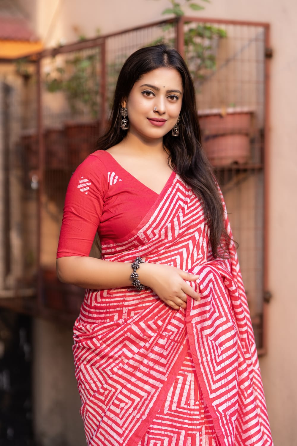 Monsoon Vibrant Ethnic Traditional Yet Modern Cotton batik printed saree