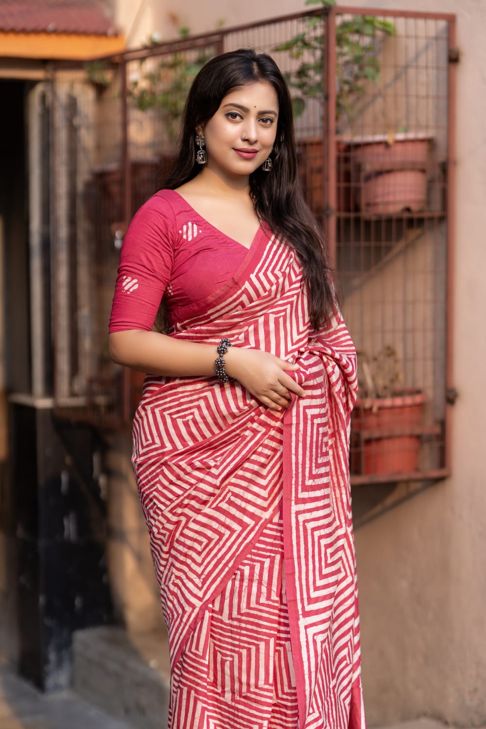 Monsoon Vibrant Ethnic Traditional Yet Modern Cotton batik printed saree