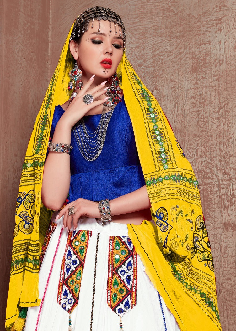 NAVRATRI CHANIYA CHOLI UNIQUE LOOKS