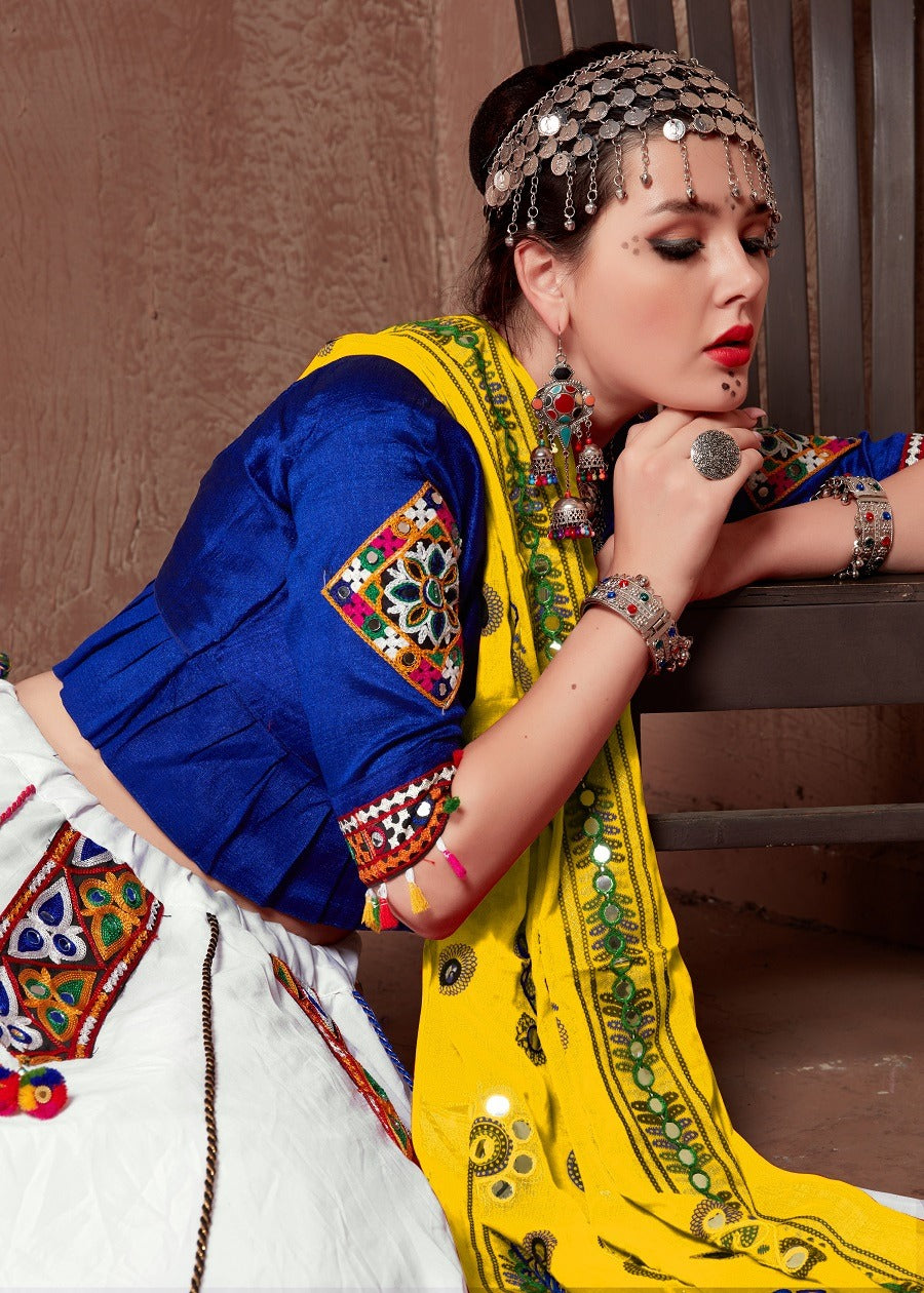 NAVRATRI CHANIYA CHOLI UNIQUE LOOKS