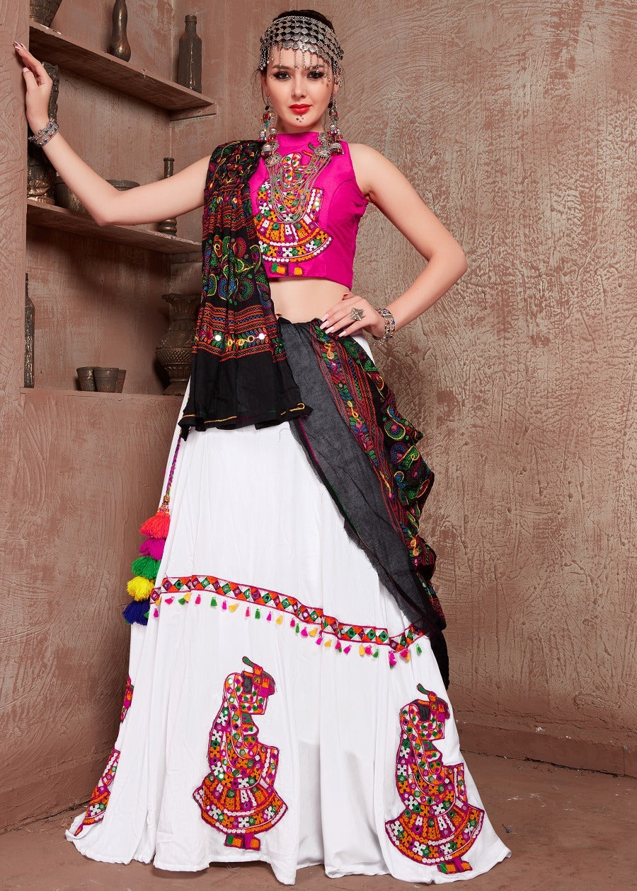 NAVRATRI CHANIYA CHOLI UNIQUE LOOKS