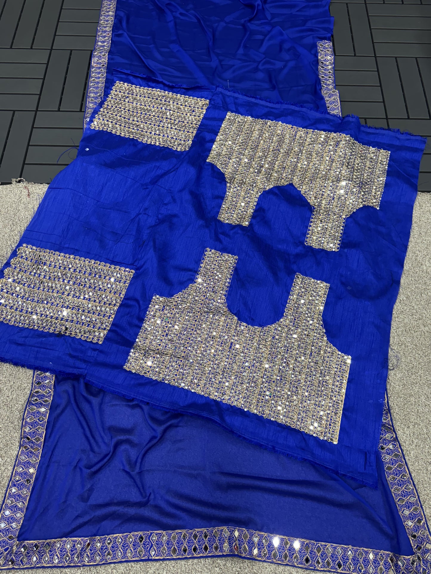 BOLLYWOOD INSPIRED MIRROR WORK PREMIUM SAREE