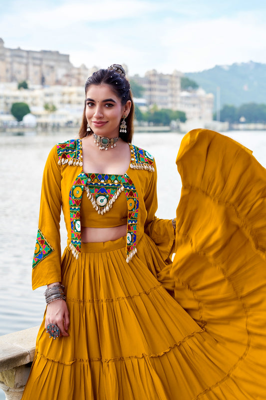 The Showstopper Garba Silhouette - Kutch Gamthi Heritage