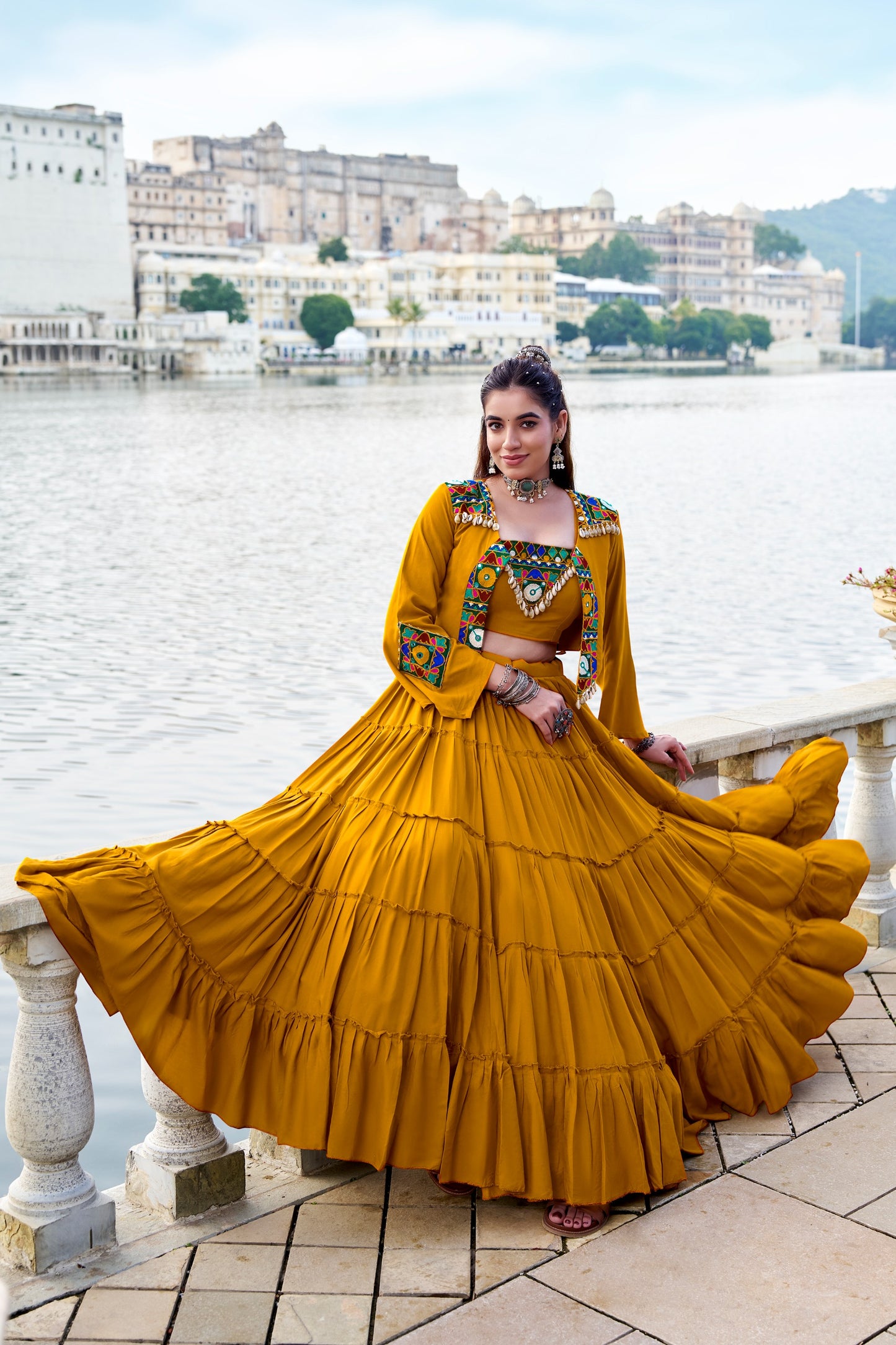 The Showstopper Garba Silhouette - Kutch Gamthi Heritage