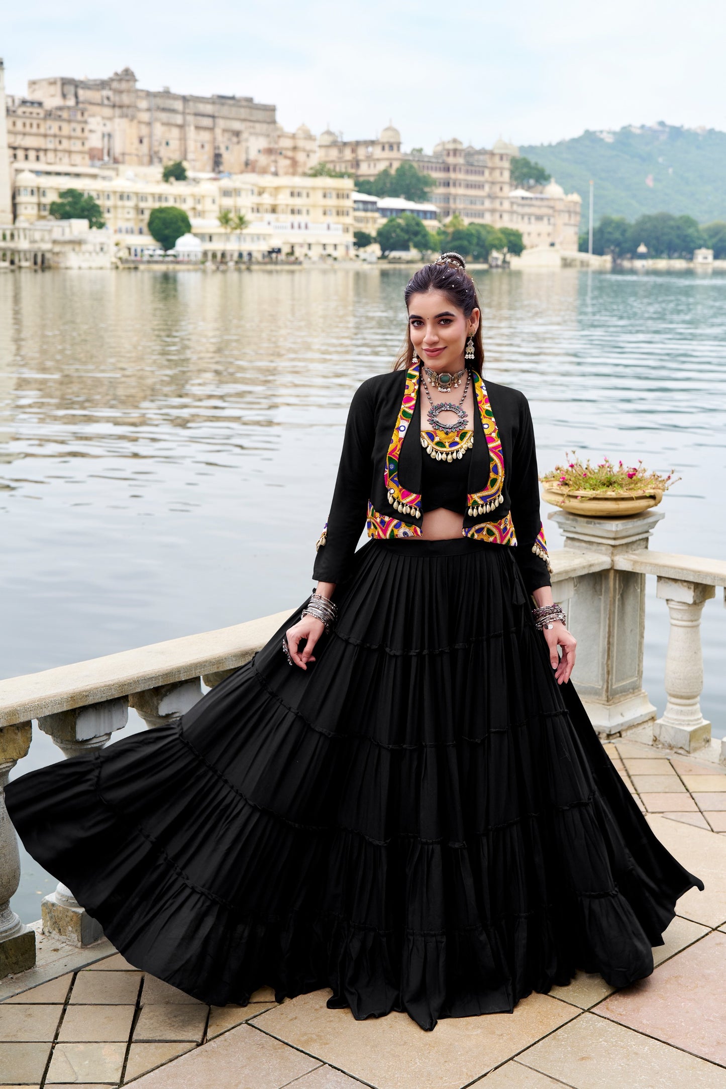 The Showstopper Garba Silhouette - Kutch Gamthi Heritage