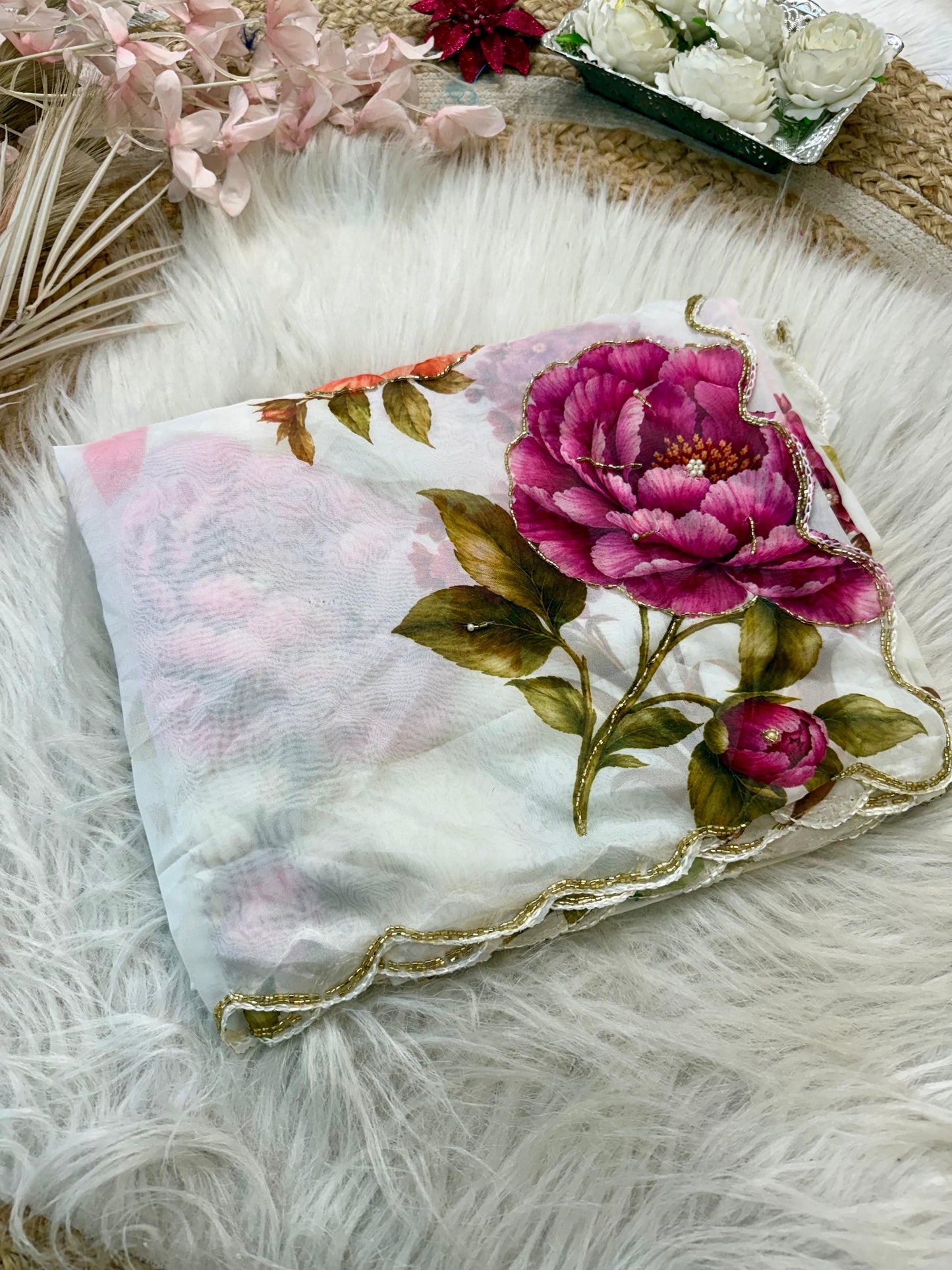 Handworked Elegance Floral Digital Off White Premium Saree