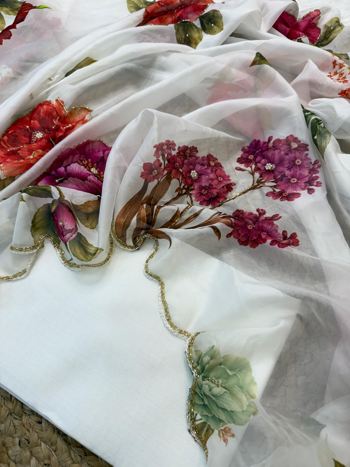 Handworked Elegance Floral Digital Off White Premium Saree