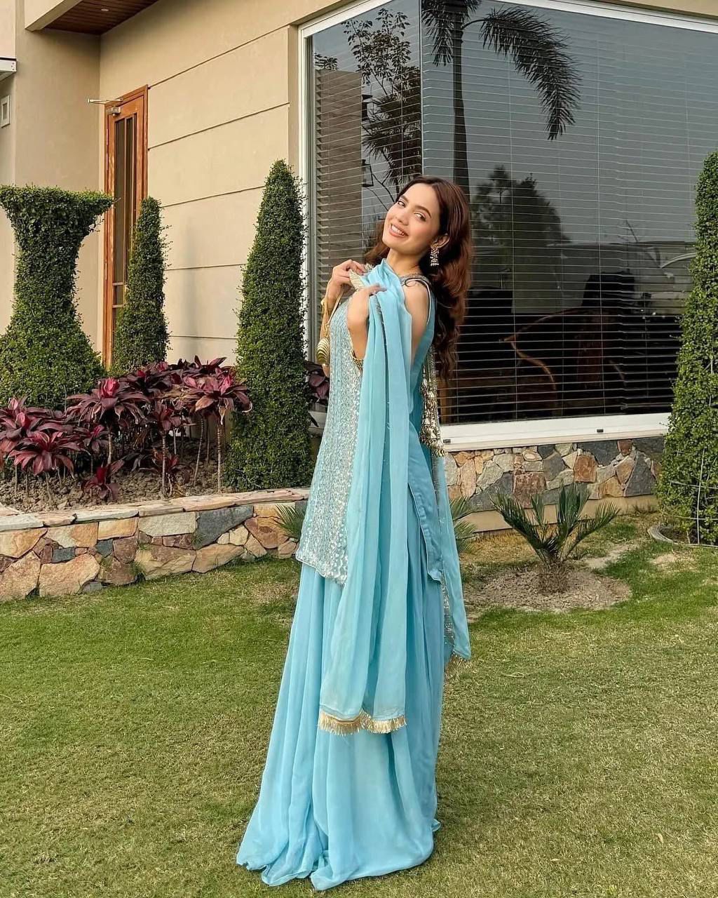 STYLISH SENSUAL SCINTILLATING PINK & BLUE PARTY EXCLUSIVE PLAAZO OUTFIT