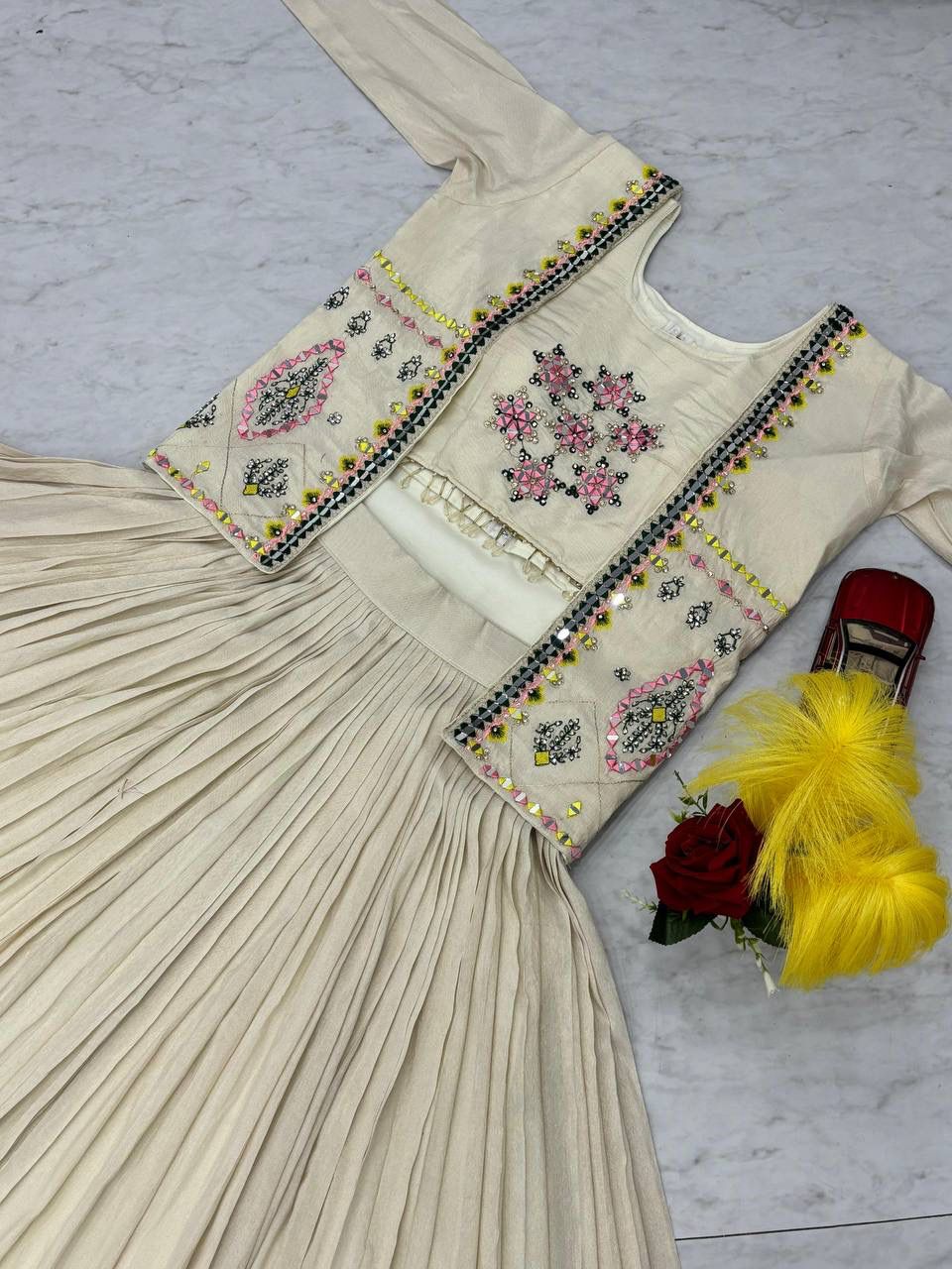 Stylish Crop Top Tissue Silk Outfit