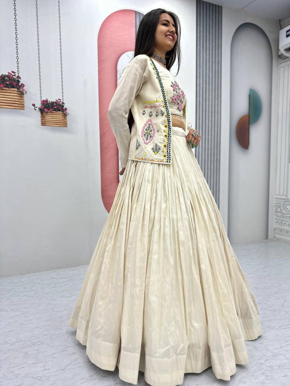 Stylish Crop Top Tissue Silk Outfit