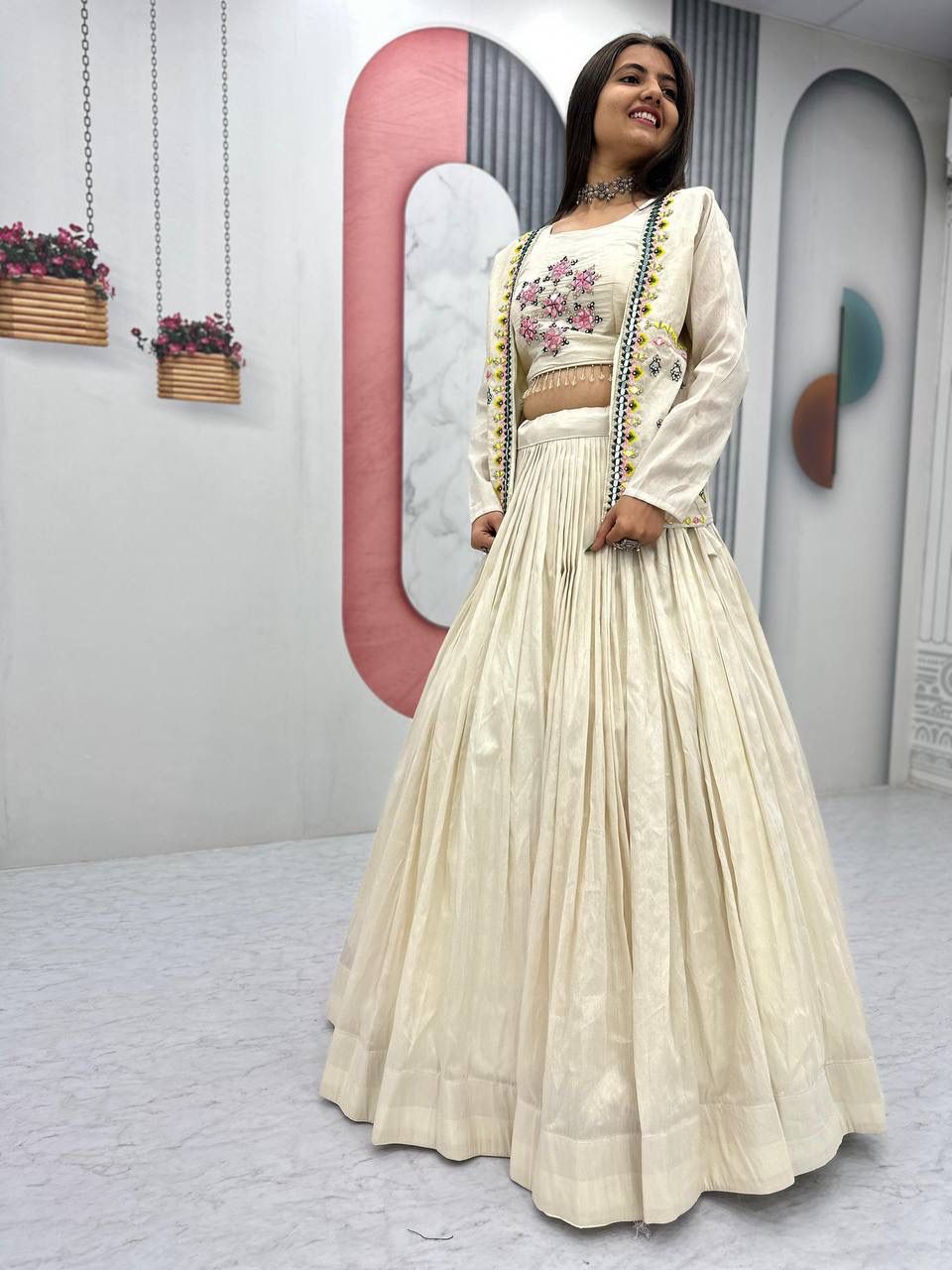 Stylish Crop Top Tissue Silk Outfit