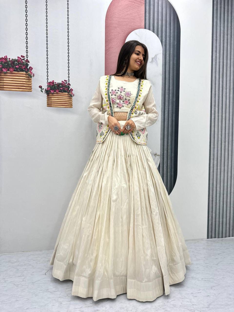 Stylish Crop Top Tissue Silk Outfit