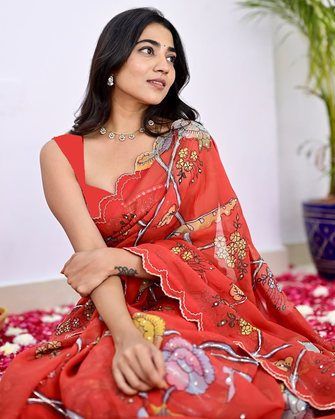 Floral Wonders Chic Looks Saree