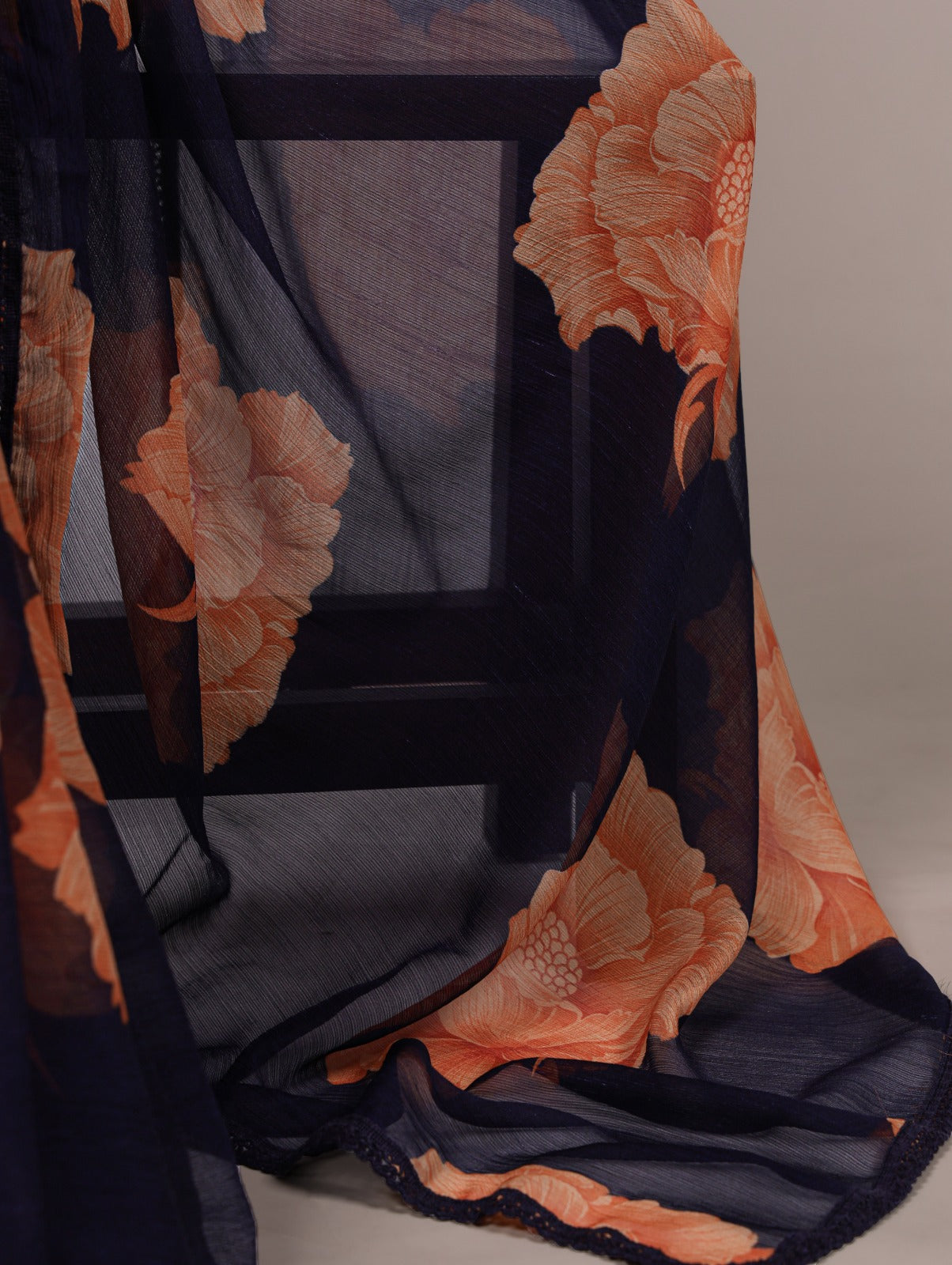 A perfect harmony of airy chiffon and blooming florals