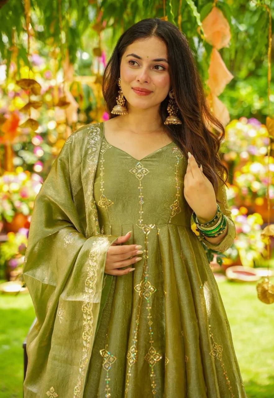 Royal Elegant Heavy Embroidered Sequence Work Set