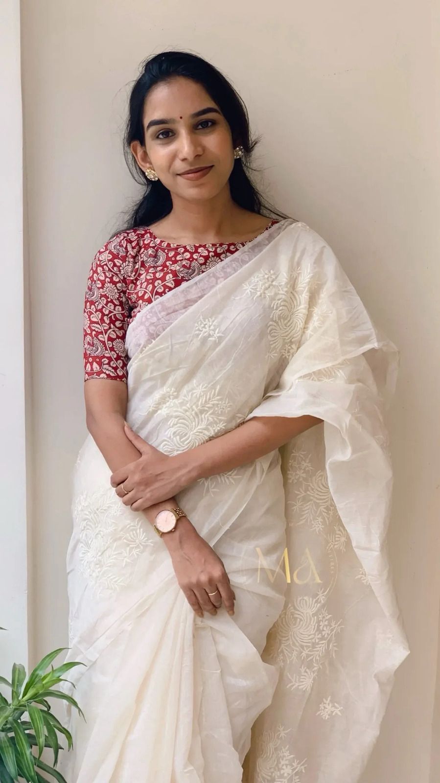 White Red Summer Cool Saree