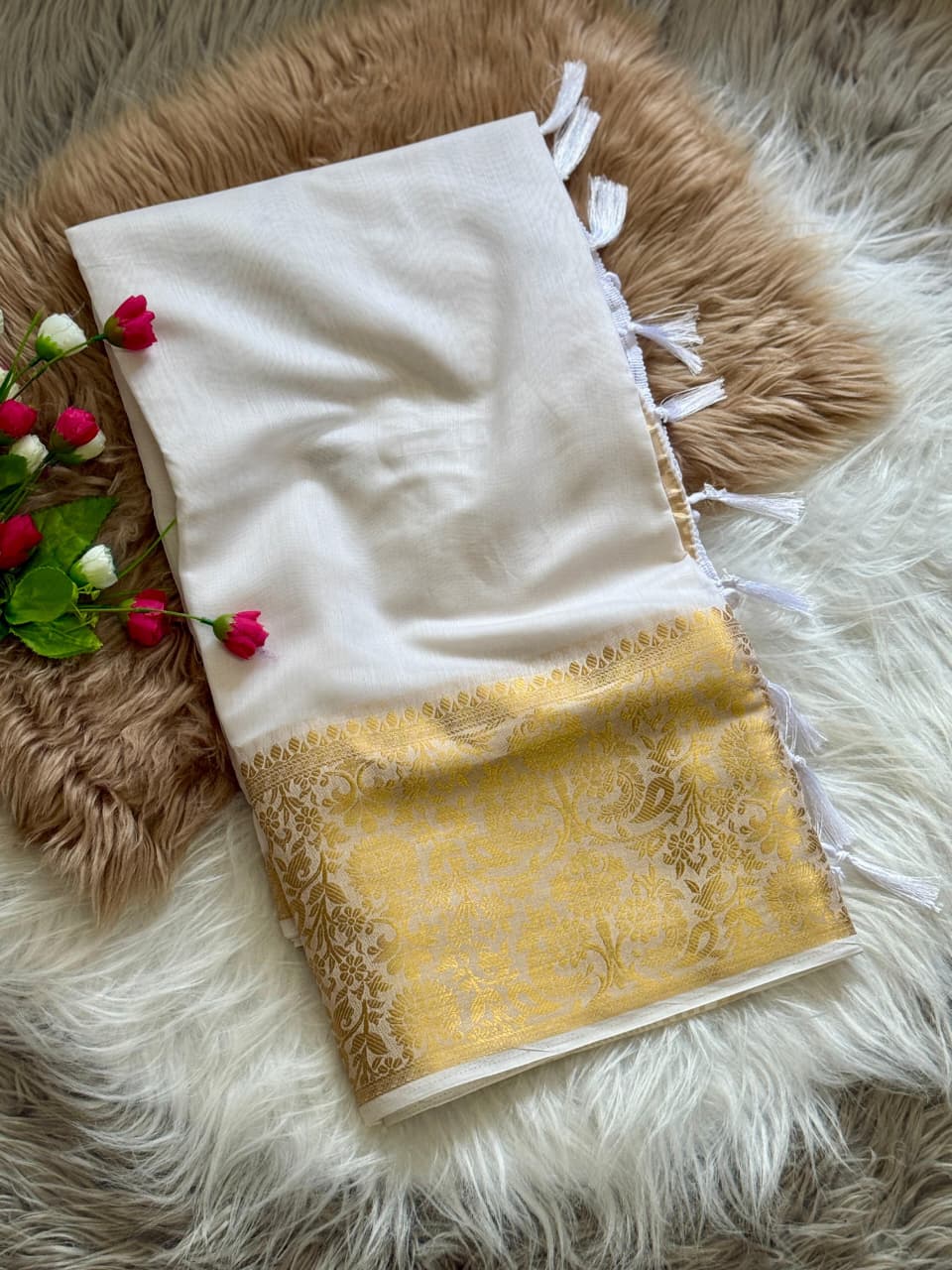Elegance Charming Looks White Saree