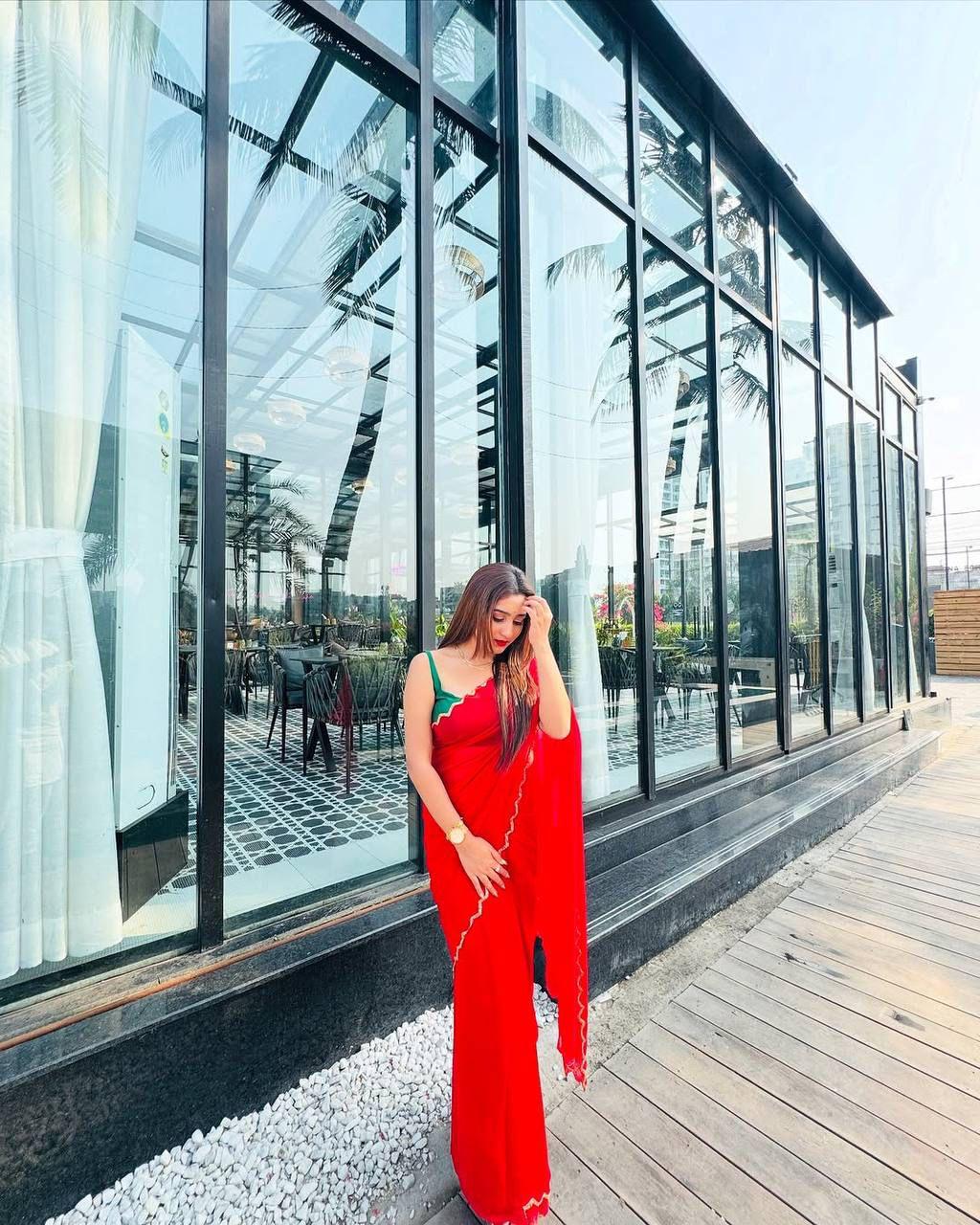 FAREWELL SAREE IN TREND