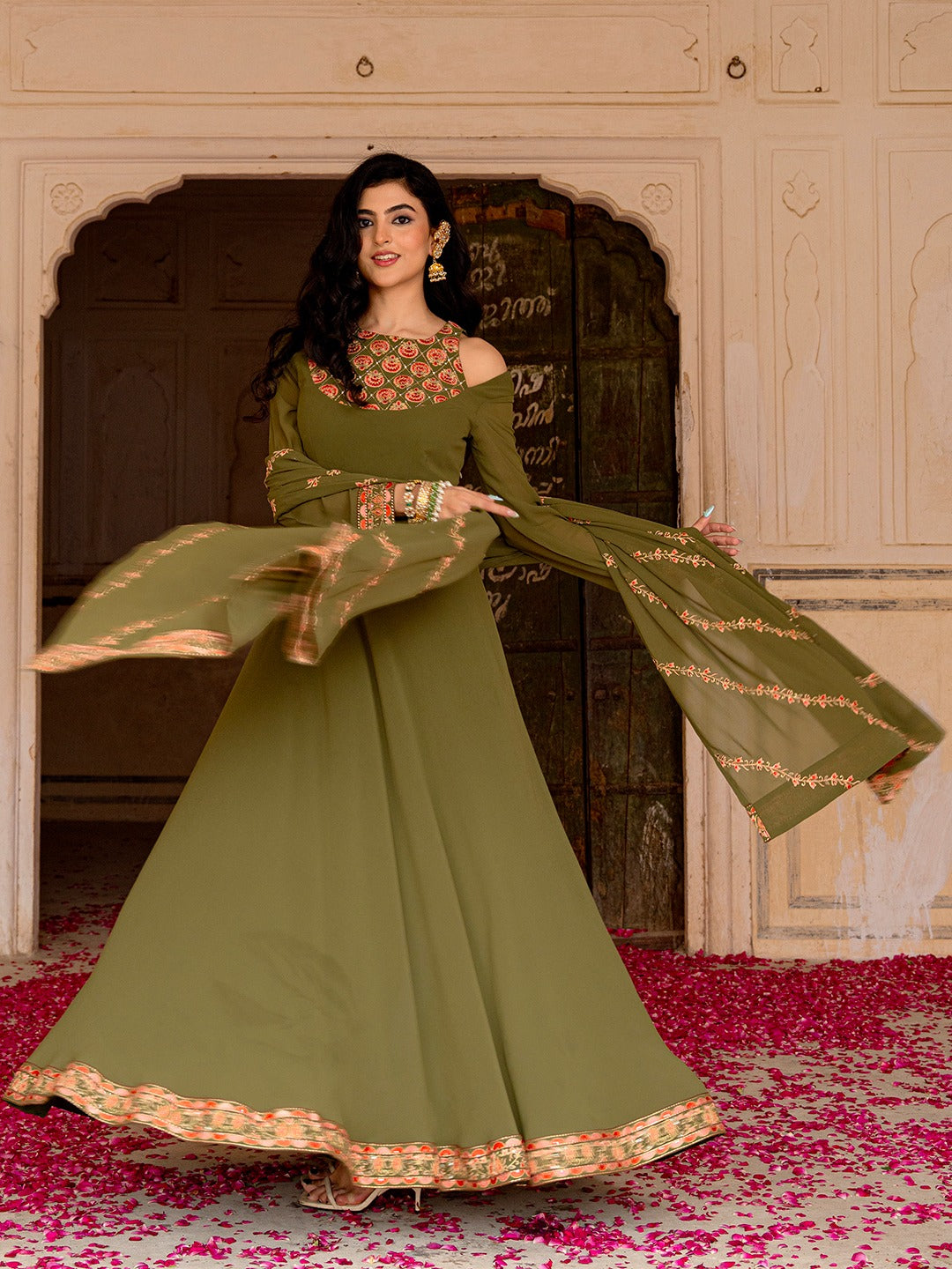 PREMIUM READYMADE GOWN HEAVY DUPATTA SET