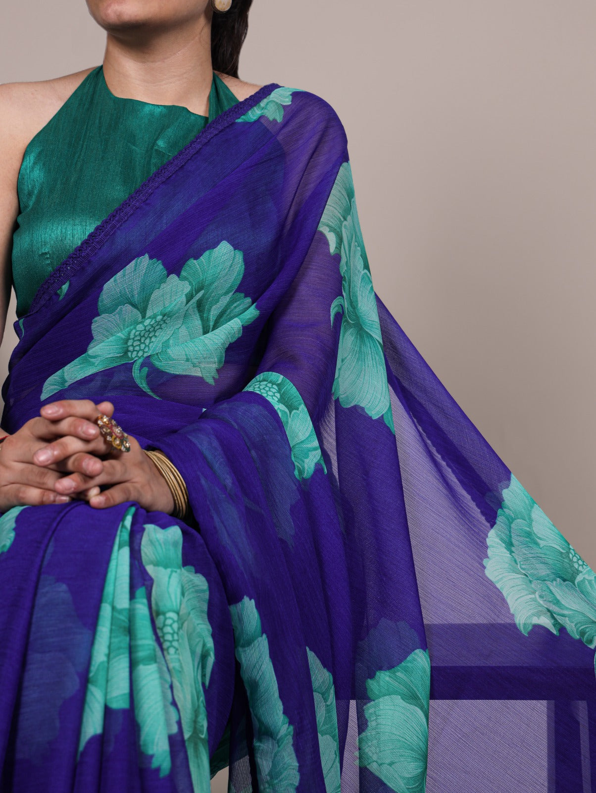 A perfect harmony of airy chiffon and blooming florals