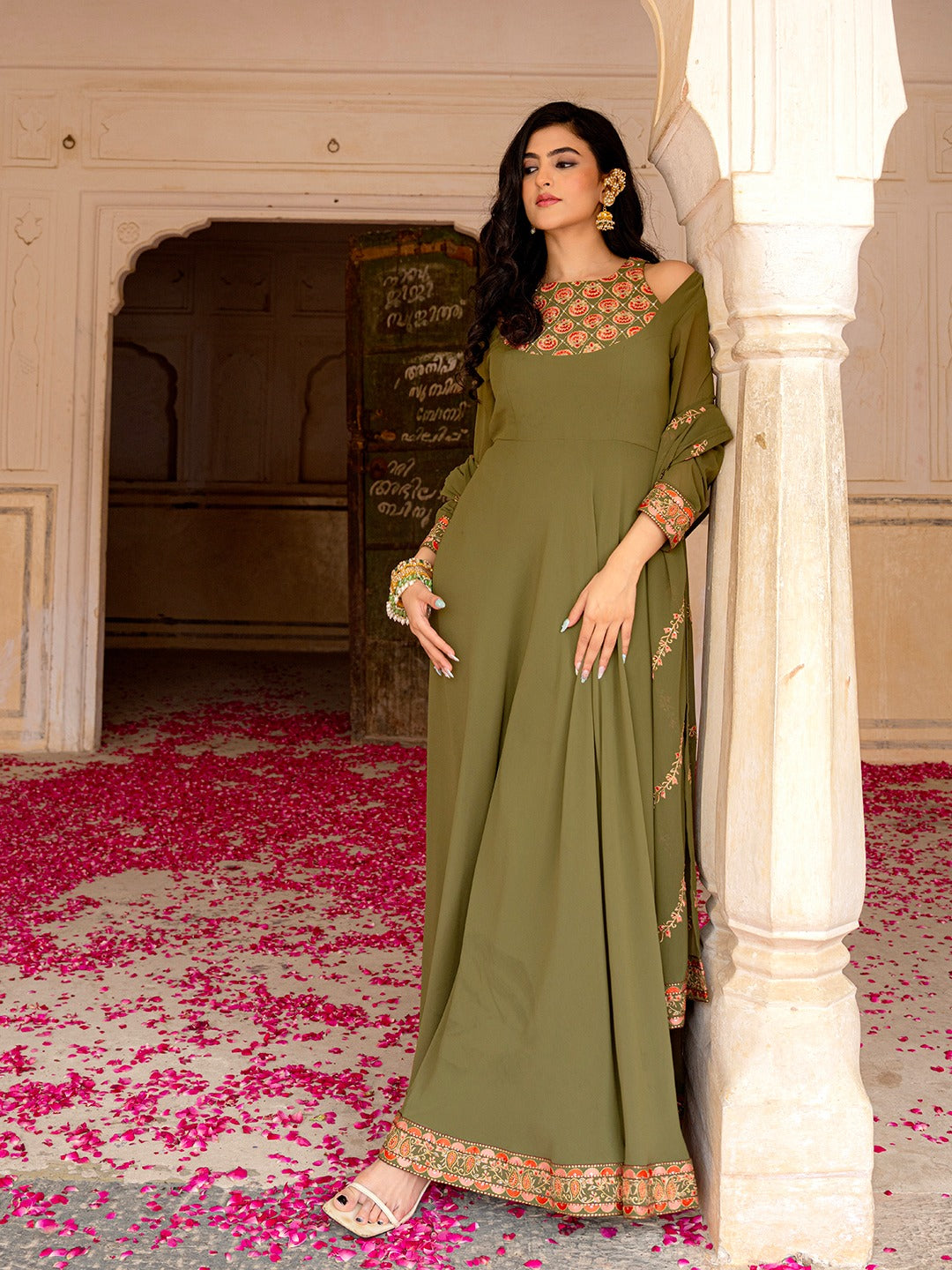 PREMIUM READYMADE GOWN HEAVY DUPATTA SET