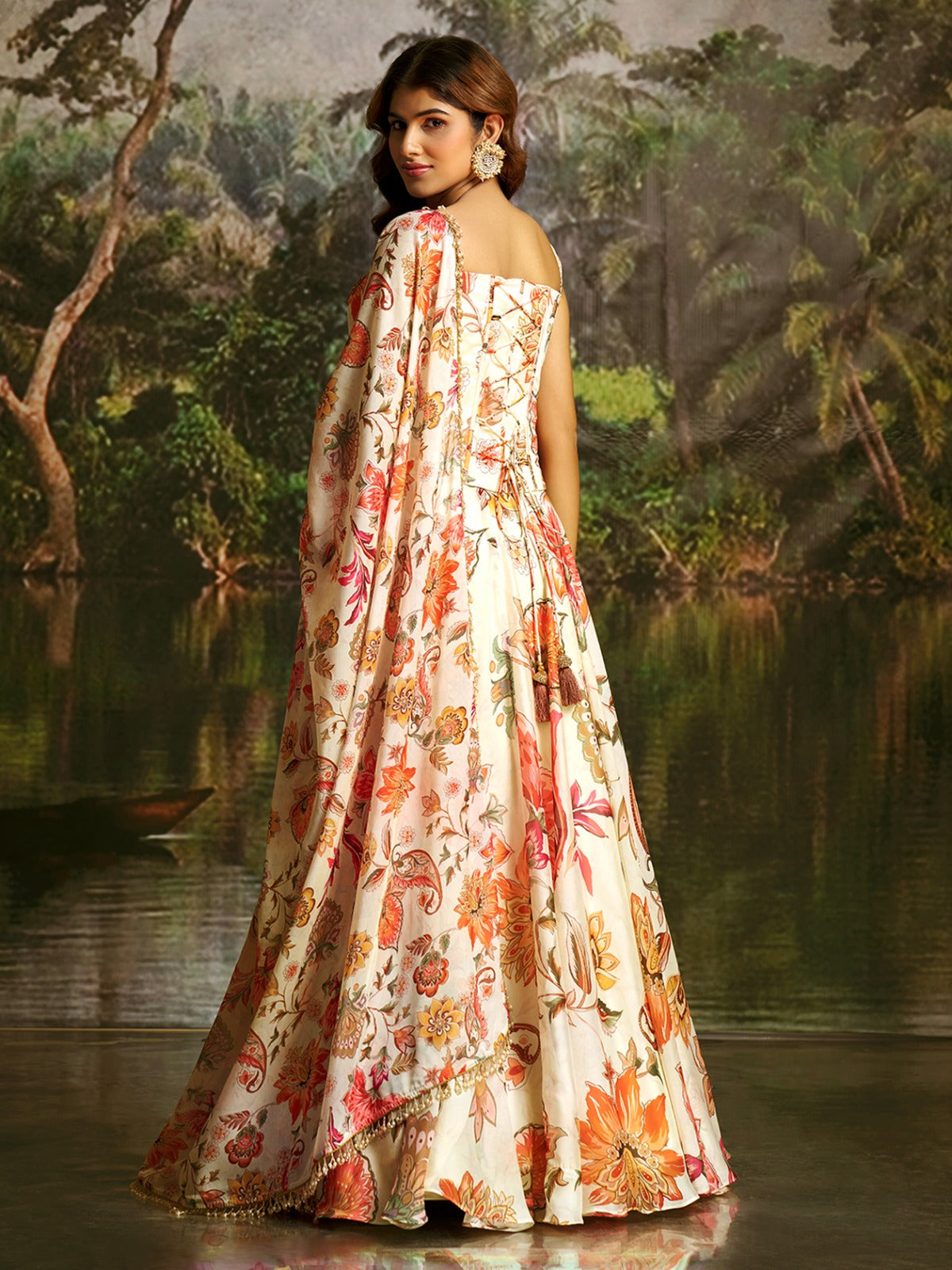 Off-White Floral Elegance Luxe Finish Outfit Lehanga