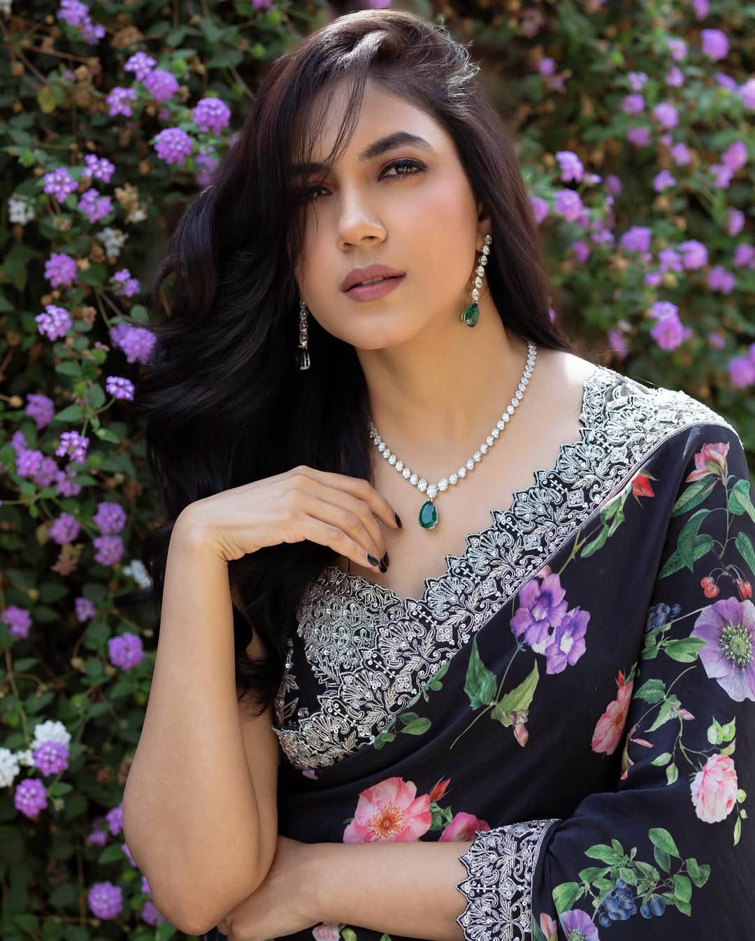 Floral Black Georgette Premium Print & Embroidered Work Saree